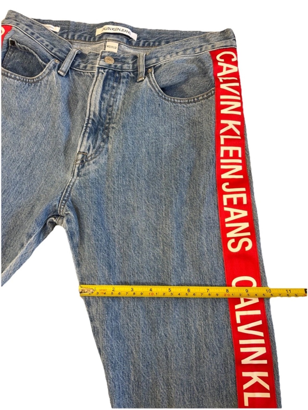 Women’s Vintage RARE Y2K Calvin Klein Denim with Red Tape Logo. Size 32x32. - Picture 5 of 10